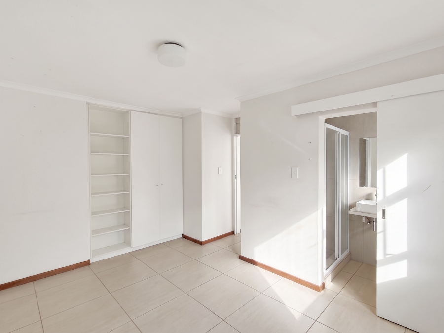 3 Bedroom Property for Sale in Zonnebloem Western Cape